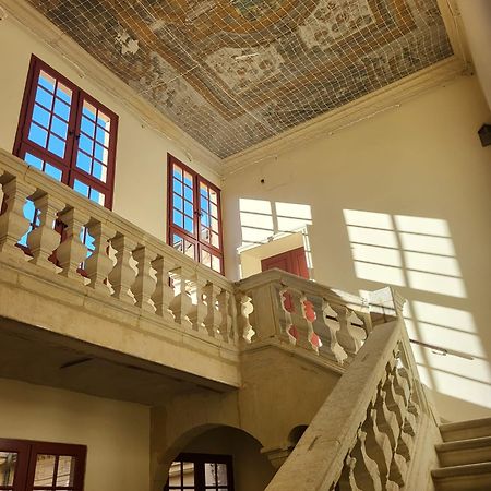 Uzes, Au Coeur Du Centre Medieval La Boussole D'Uzes, Appartement De Caractere Du XVII -Eme Siecle Εξωτερικό φωτογραφία