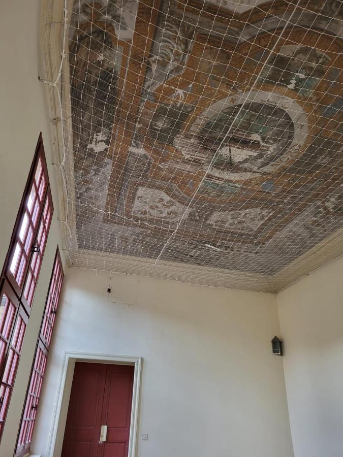 Uzes, Au Coeur Du Centre Medieval La Boussole D'Uzes, Appartement De Caractere Du XVII -Eme Siecle Εξωτερικό φωτογραφία